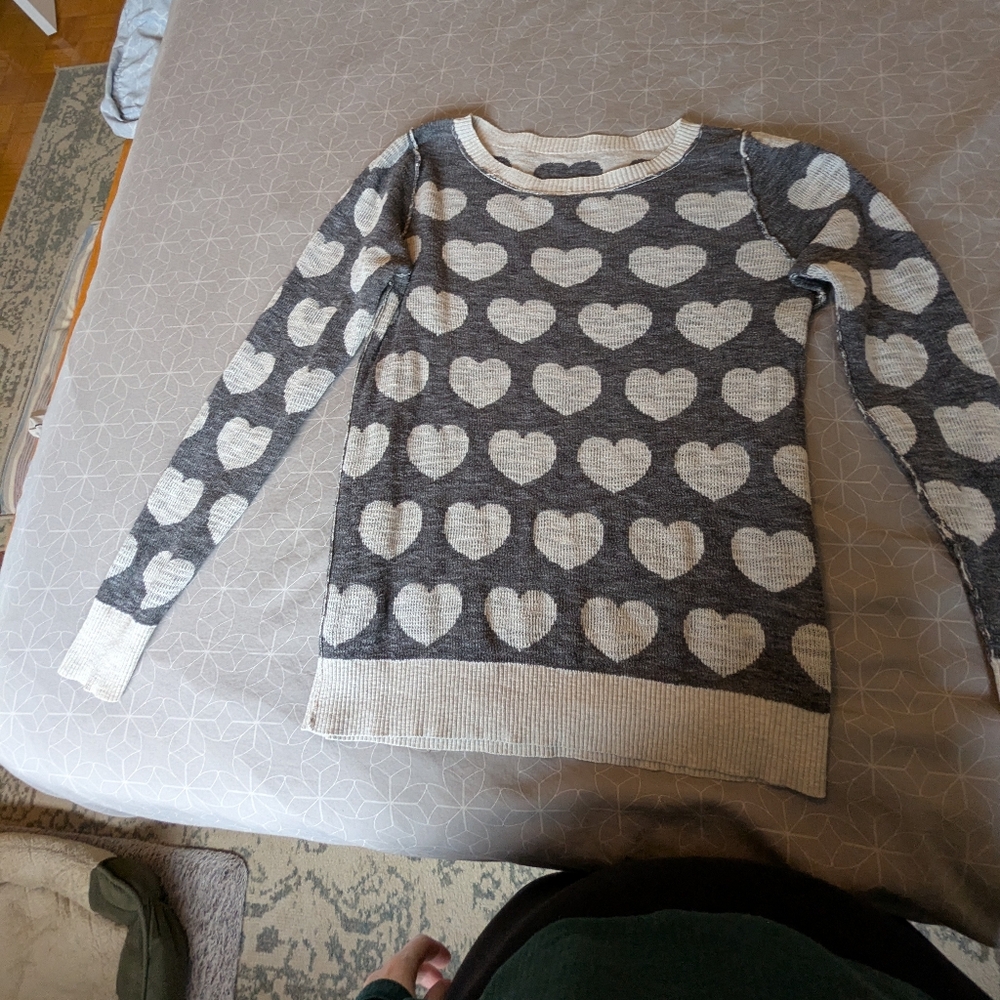Heart Patterned Sweater - Gray - Picture 5 of 7